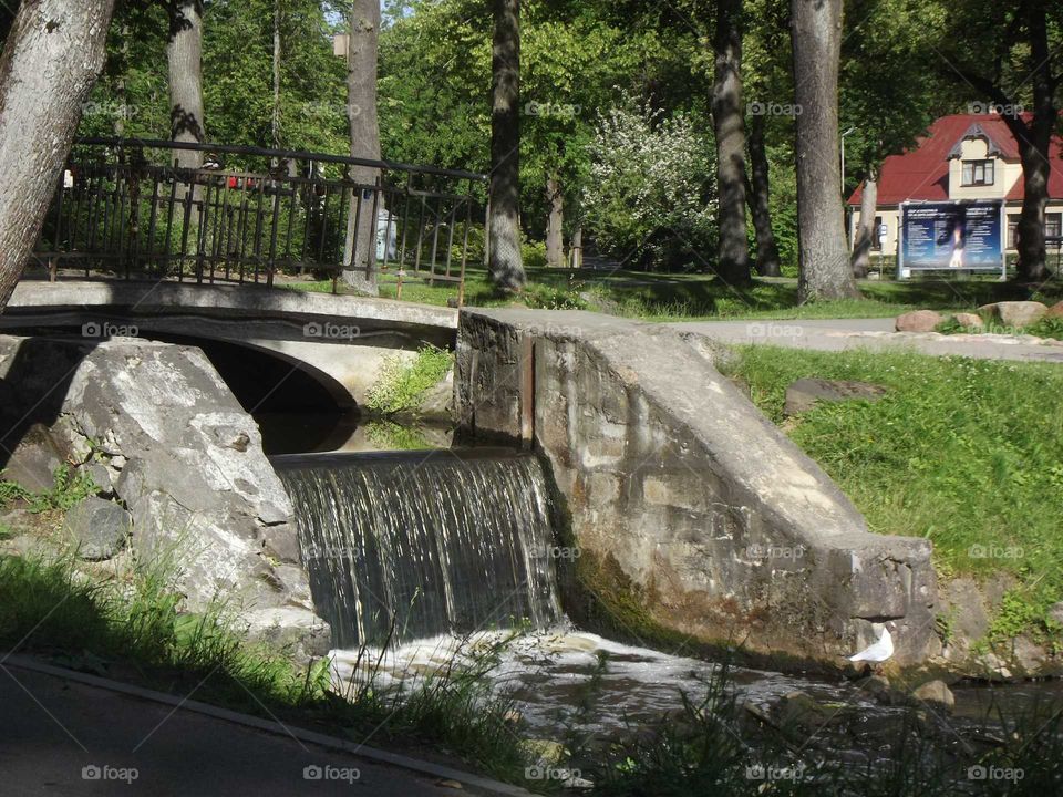 Waterfall un the park