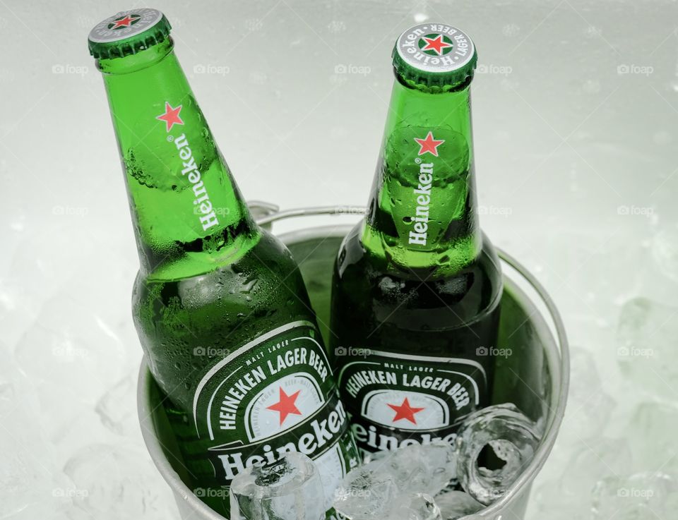 Cool down summer hot on the beach with Heineken