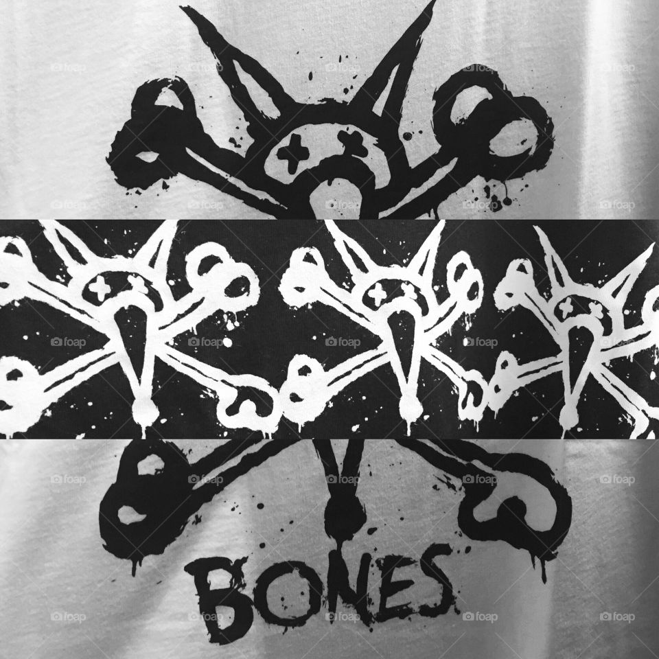 Bones signs