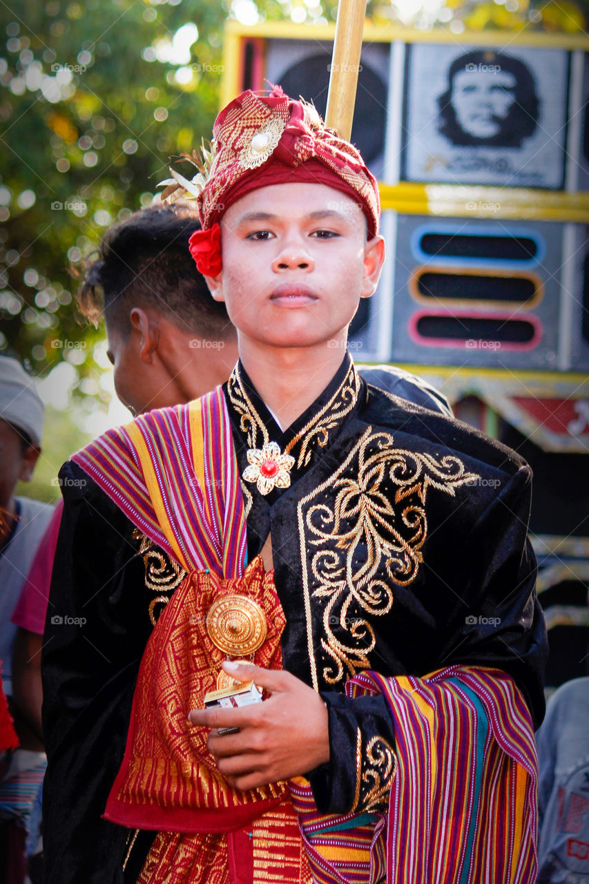 Tradisional Costum