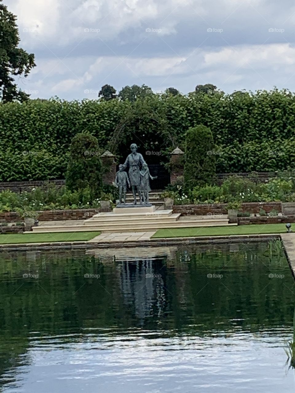 Kensington Palace -the Sunken Garden 