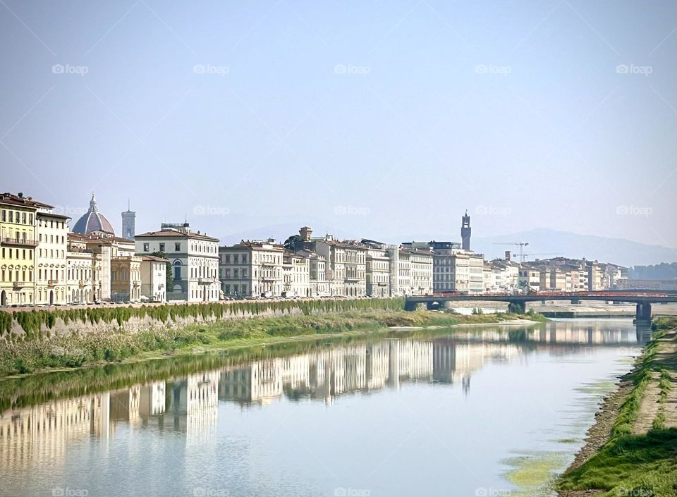 Florence , l’Arno Octobre 2023 . 