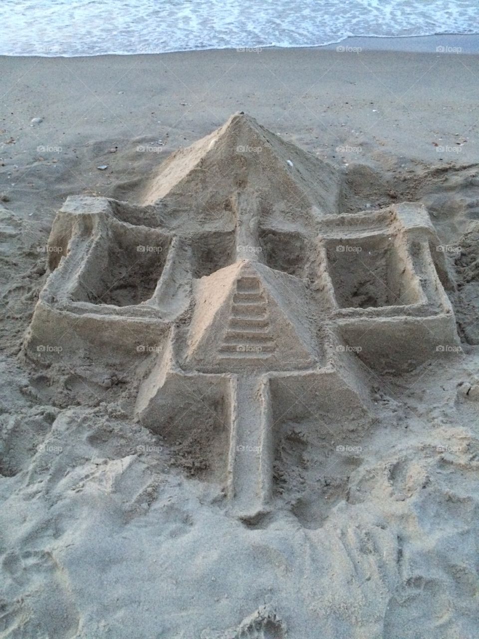 Sand pyramids 