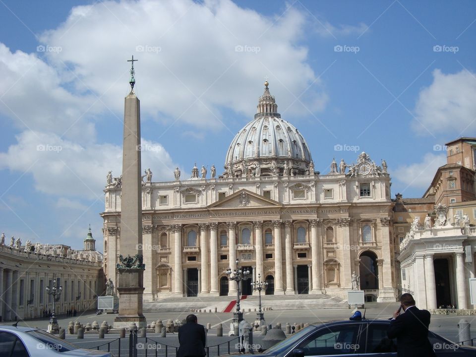 St. Peter's Basilica. Strolling around Vatican