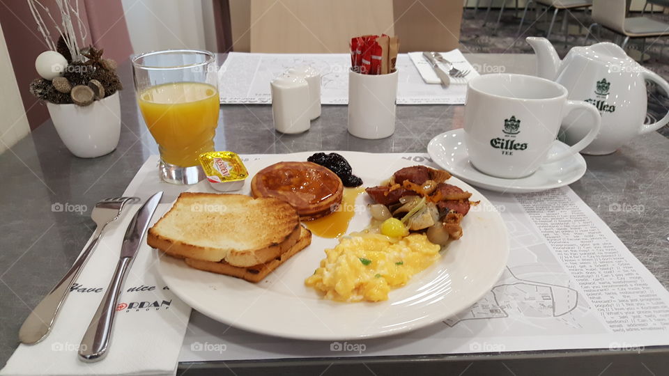continental breakfast at hotel