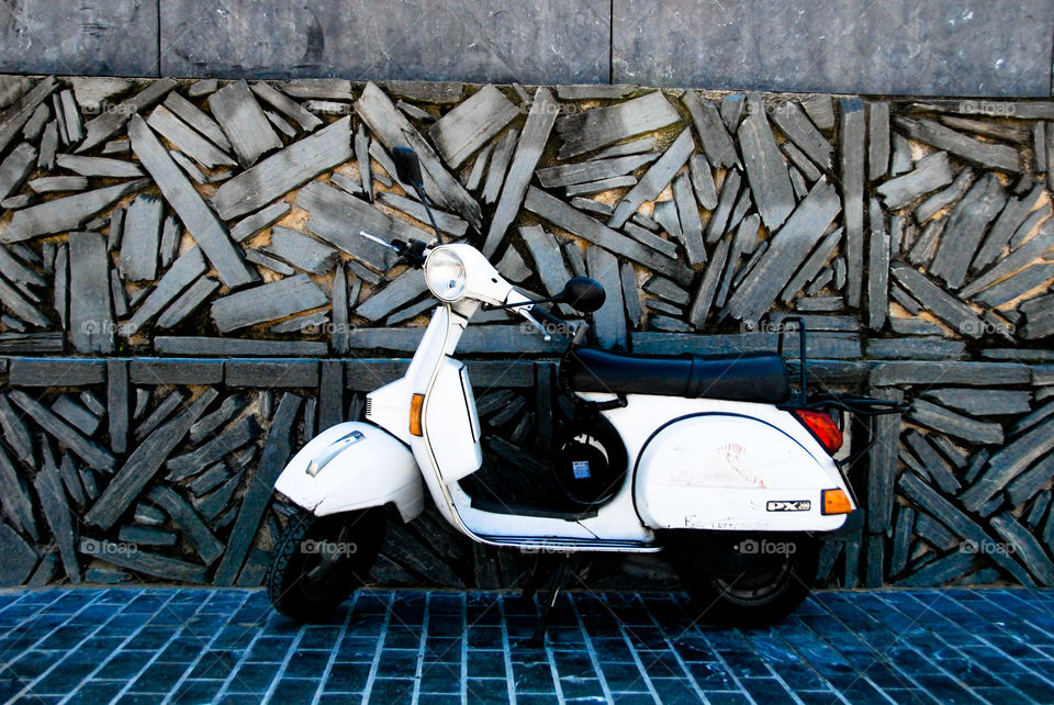 Moped, Spain