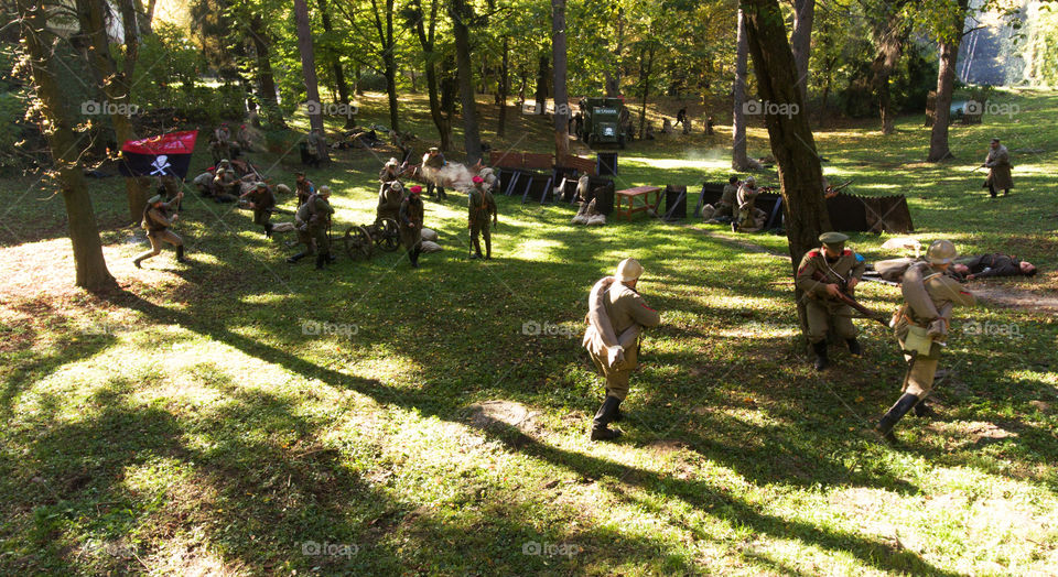 Reconstruction of First Worldwide War in the forest 