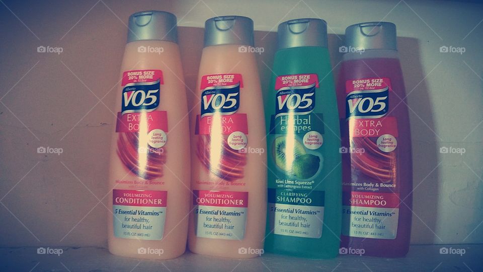 V5 Shampoo Aconditioner. :)