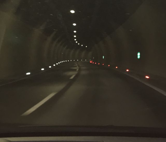 Tunnel