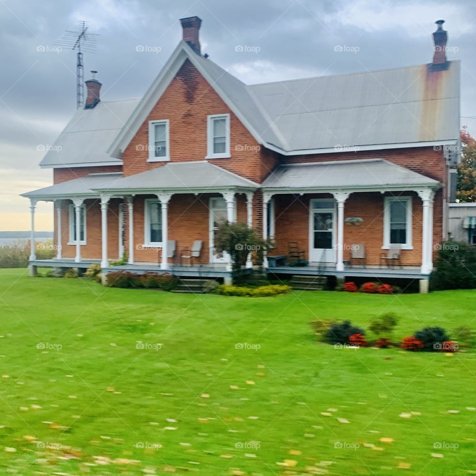 Countryside house in the Laurentians, Quebec, Canada 🍁