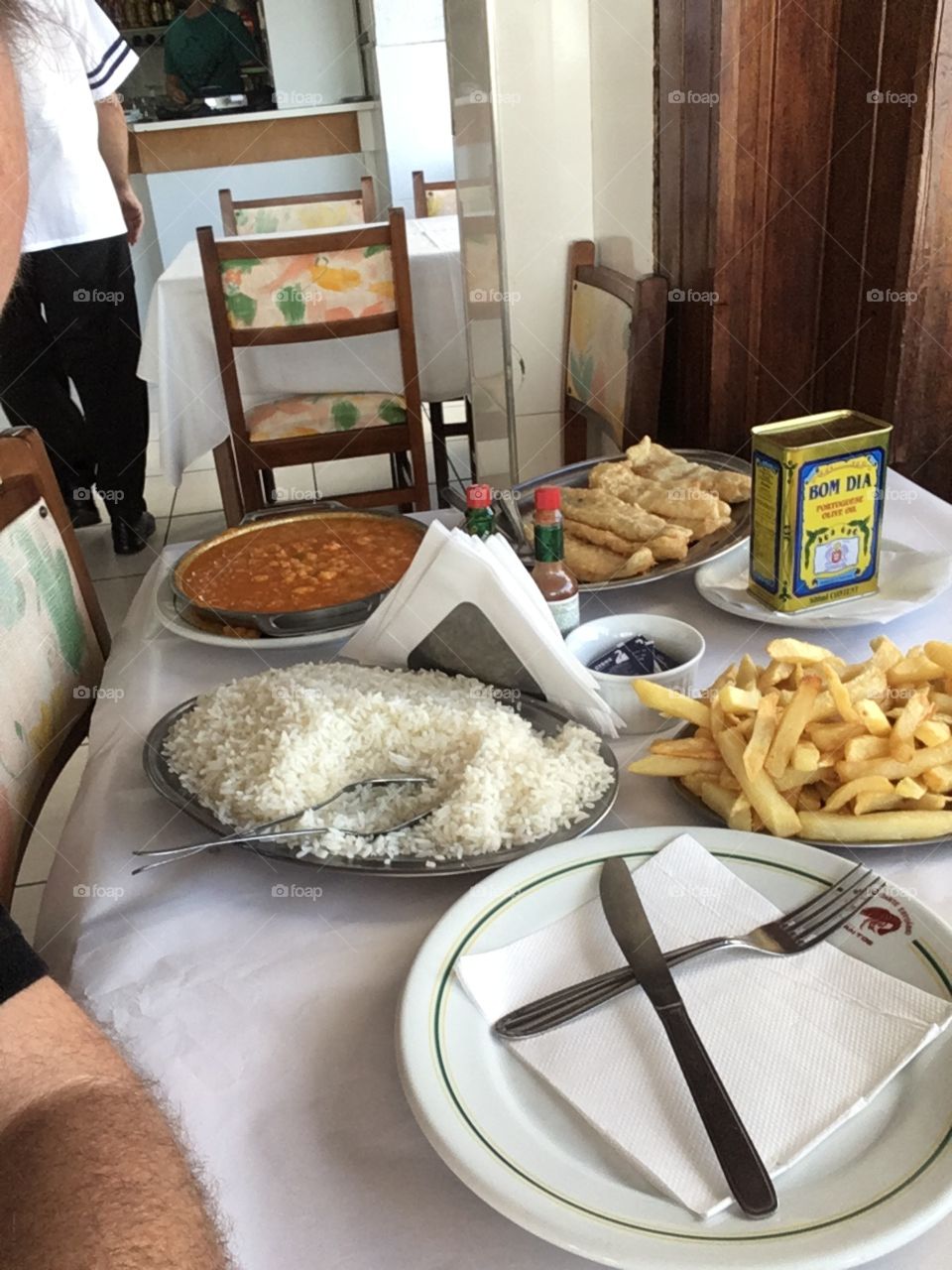 Um delicioso peixe ao molho de camarão Acompanhando arroz e batata 🇧🇷/ A delicious fish in the shrimp sauce Accompanying rice and potato / 🇺🇸