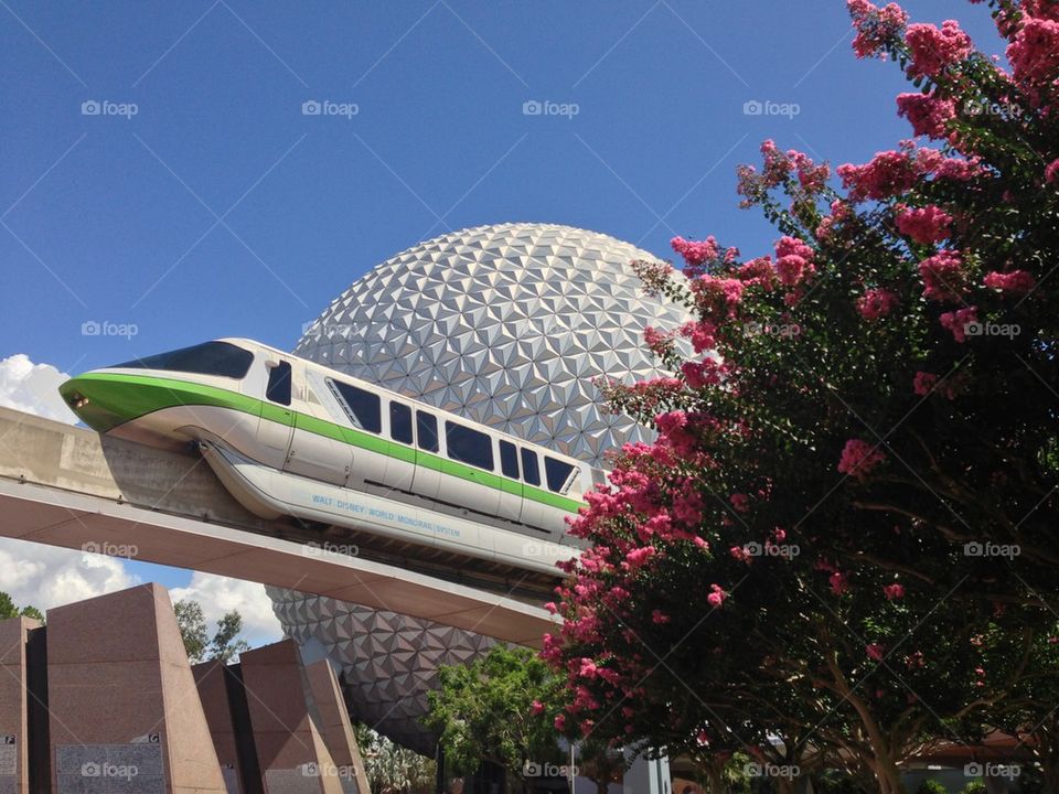 Spaceship monorail