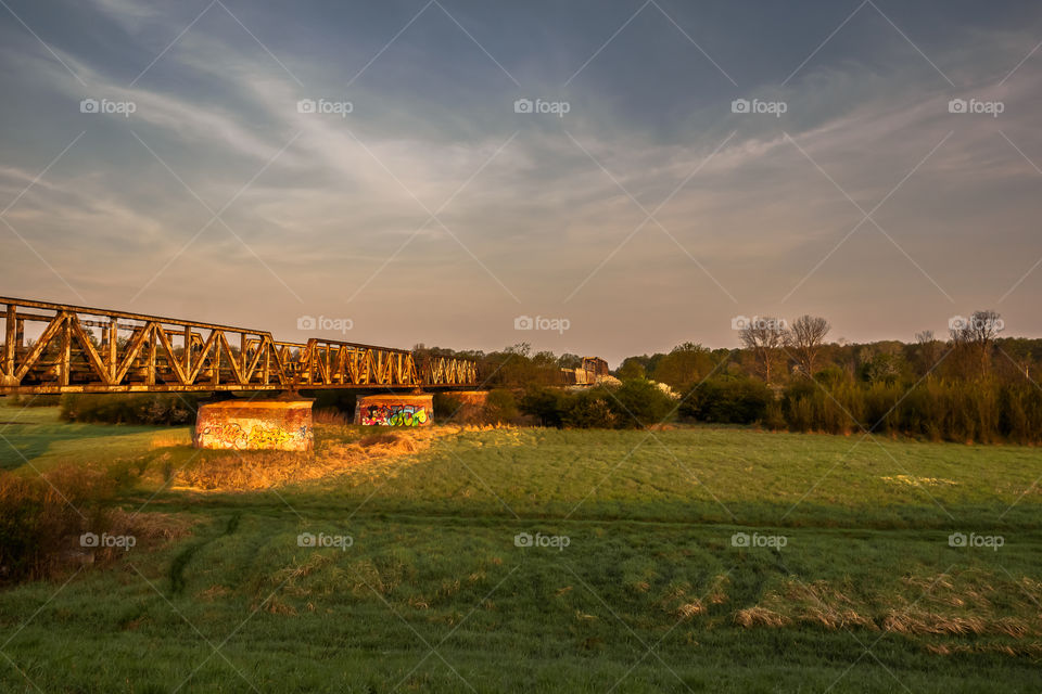 Most kolejowy na rzece Odra, Poland, Stany