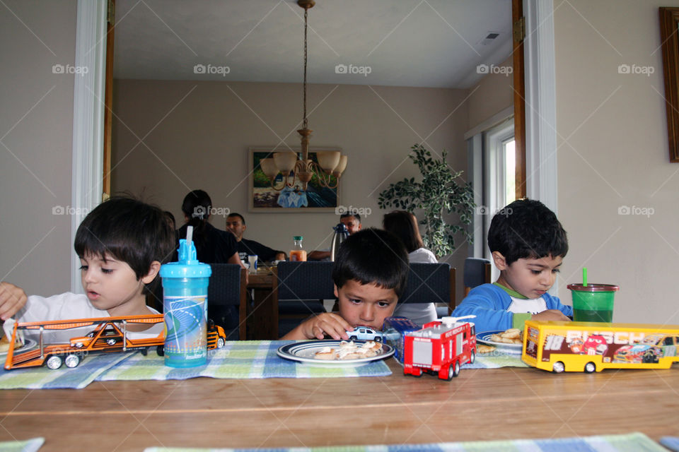 Family breakfast . Family vacation in Virginia beach 