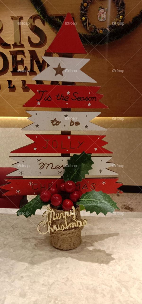 The season to be Jolly 🤶❤️✨