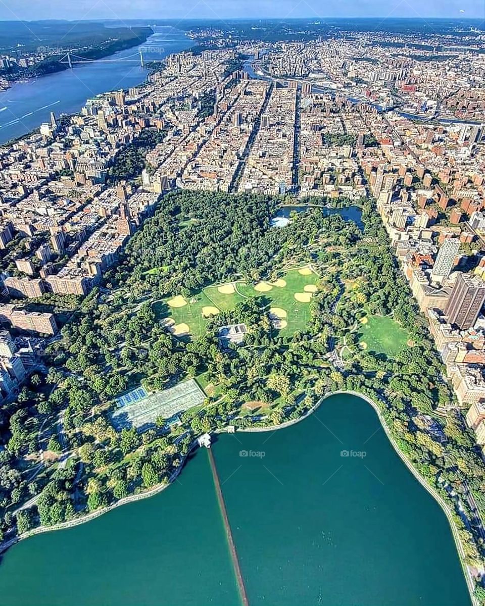 A very beautiful coastal picture on the beach, and the sweetness of the calm water in it is more than wonderful