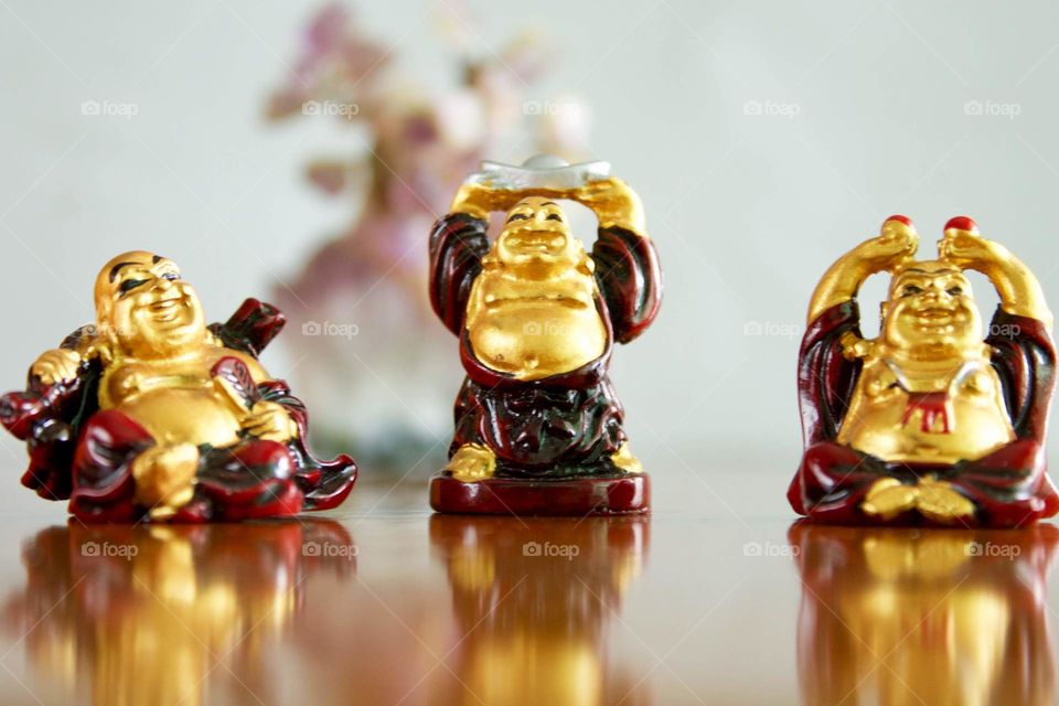 Three golden buddhas