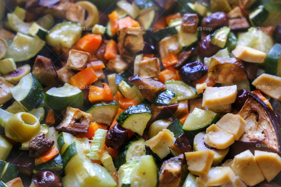 Vegetable salad and tofu baked in the oven