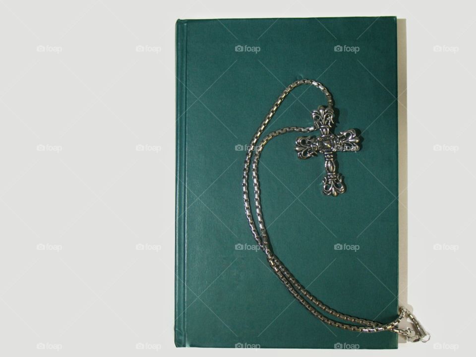 book bible cross christianity faith книга библия крест христианство вера