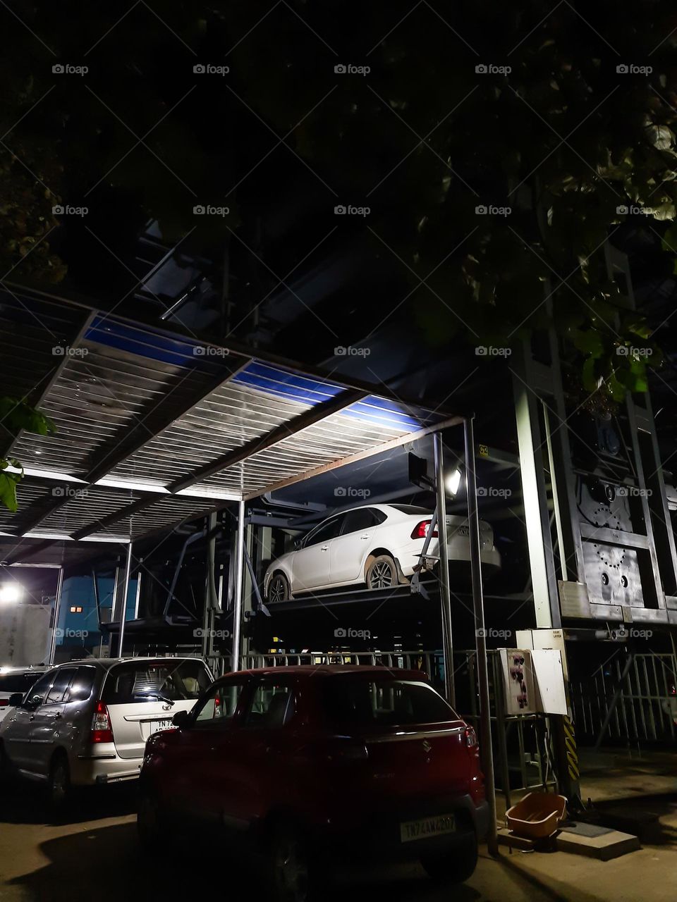 Car on a stacking car park