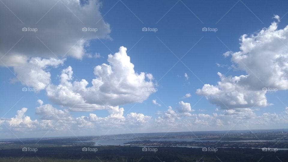 vista do mirante Torre de Tv Digital Brasília os fundo Lago Paranoá