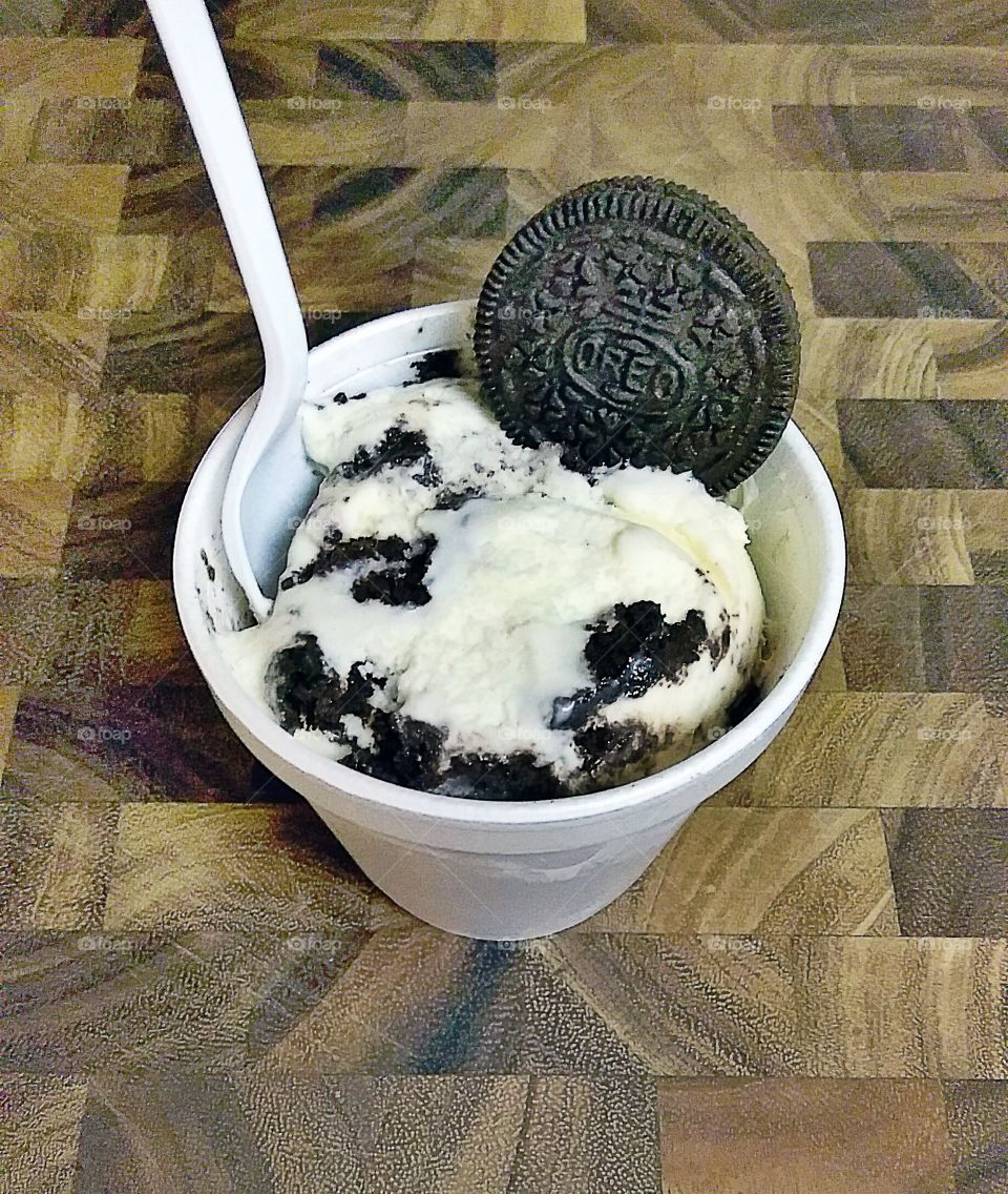 Oreo cookie ice cream