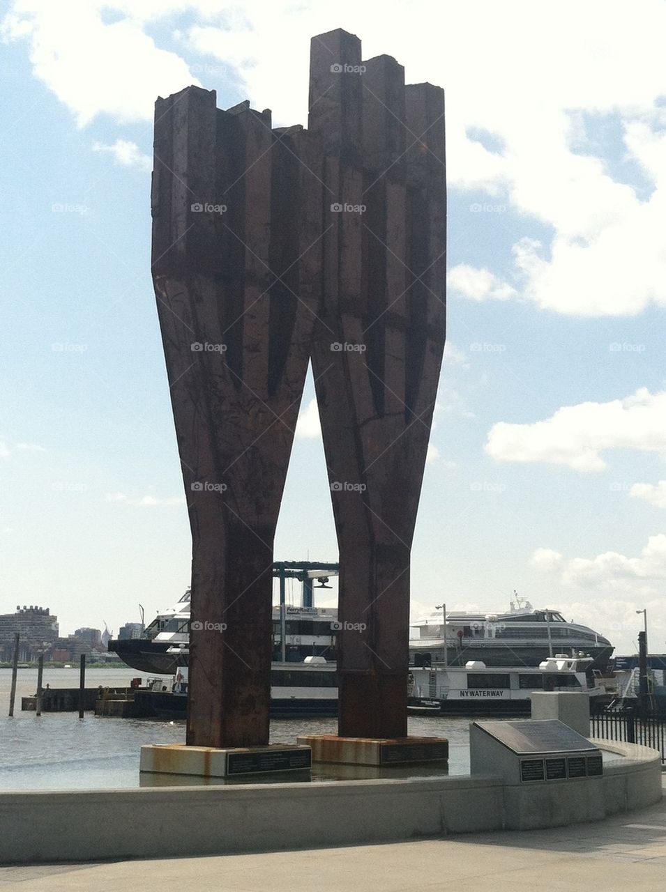 911 memorial Hudson River