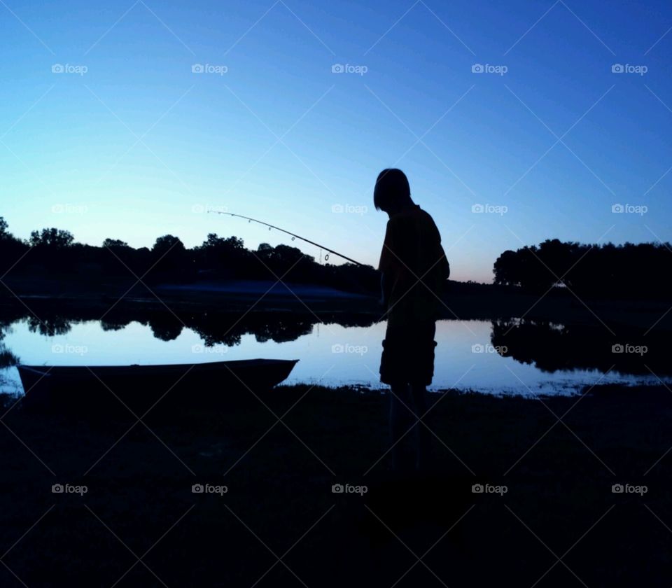 fisherman  Bub. fishing st dusk