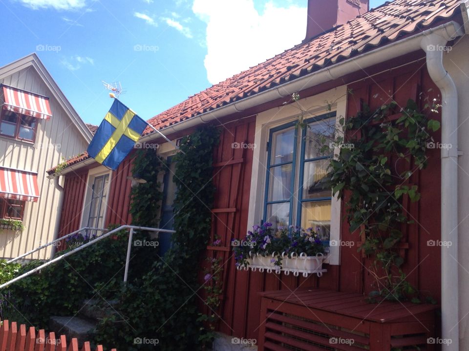 Red cottage exterior 