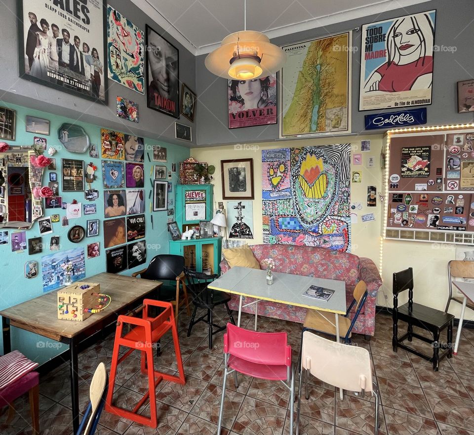 Walls in café