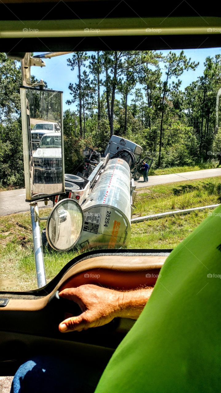 tanker accident rollover