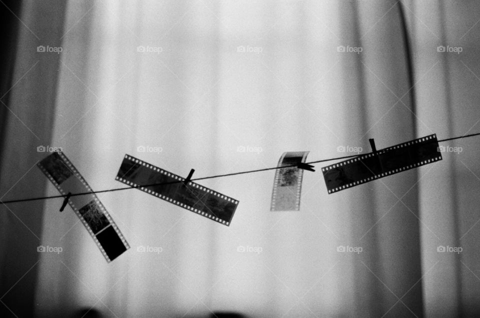 Hanging film in black and white film, Leica R3
