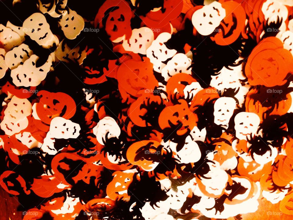 Orange Halloween confetti
