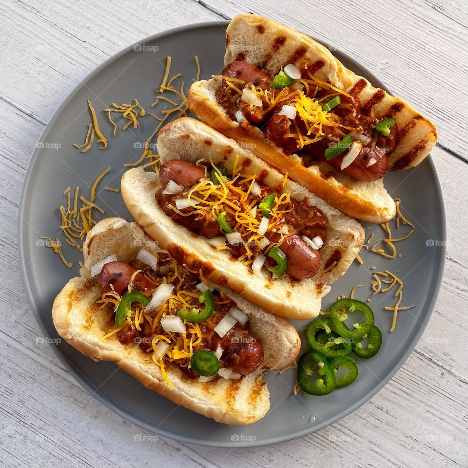 Chili dogs