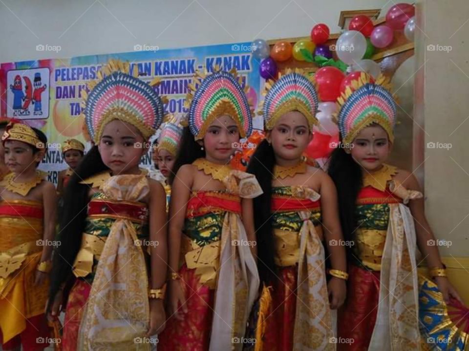 lombok dancer