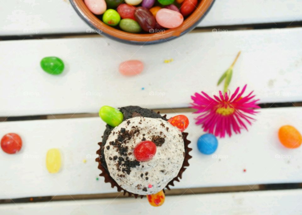 Cupcakes with candies