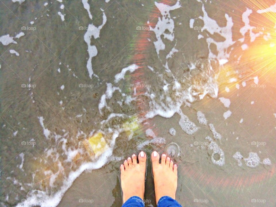 feet on a sand😍