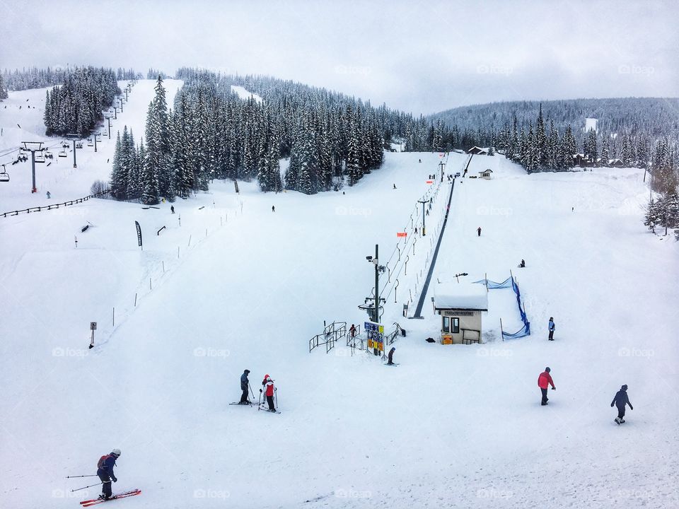 Busy day on the mountain 