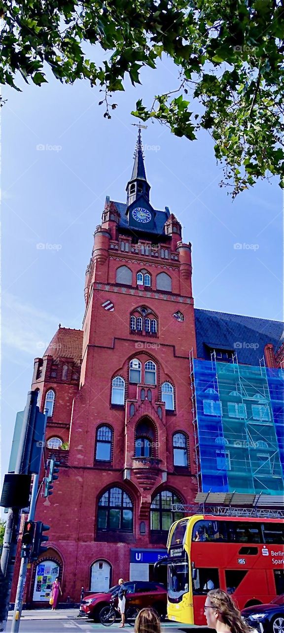 This is the block at “Schloßstraße” in “Berlin”, Germany that houses “das Schloss”, “the Castle”, a popular multistory shopping mall in the district of “Steglitz”. 2024. Hypnotic Productions