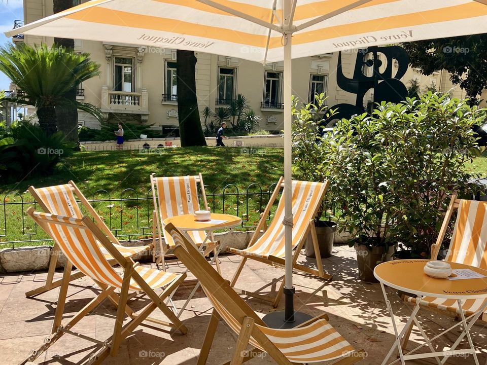 Yellow corner to chill in city at summertime 