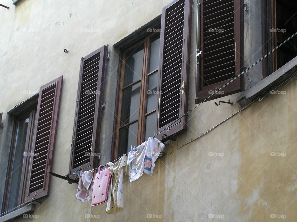 There is just something so very poetic to me about laundry drying on a clothesline.  It’s almost like musical notes on a staff!  