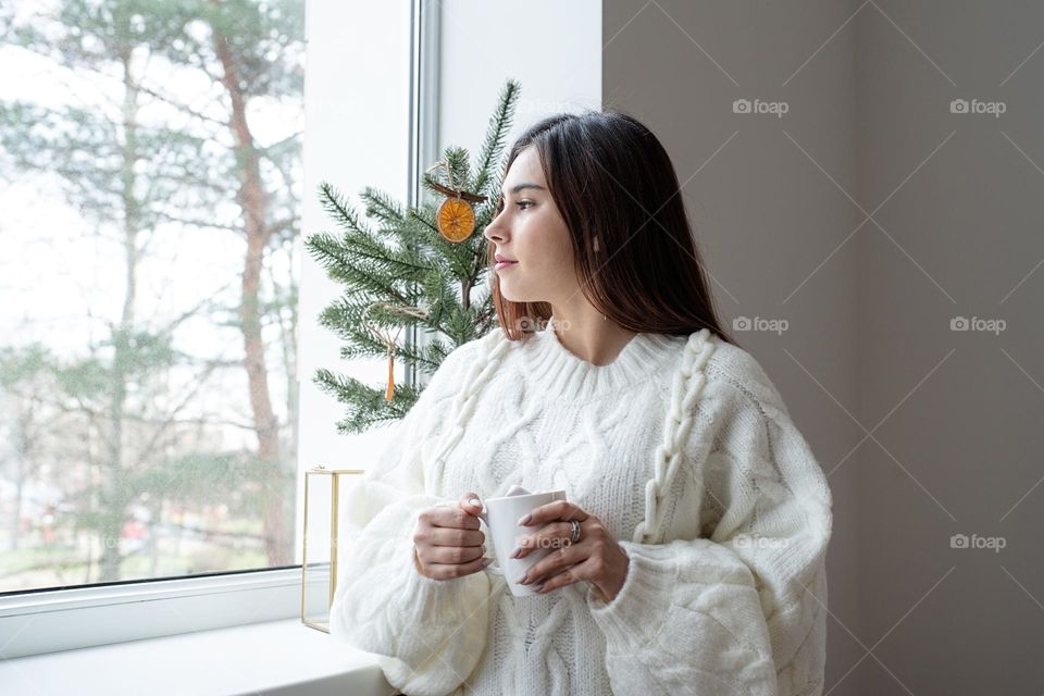 woman in white clothes