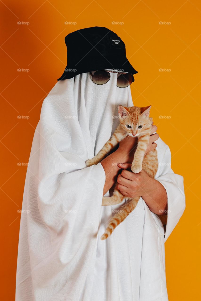 Halloween ghost and cat 