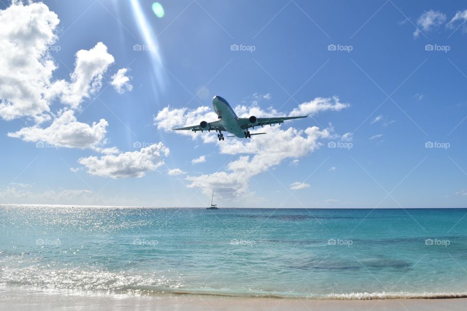 Airplane landing Sunset Beach St Maarten