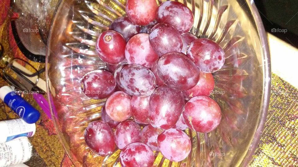 Red seedless Grapes are "ADDICTING"  #CRACKINABOWL