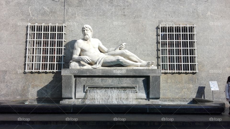 A statue in Turin