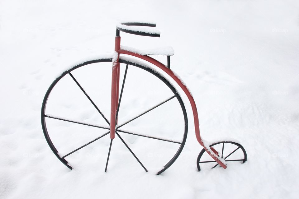 Cycling in snow 