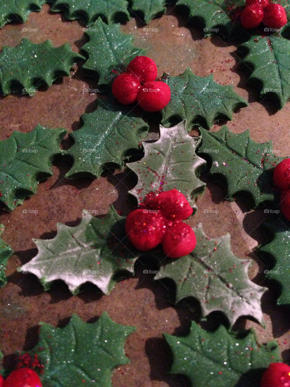 christmas berries sugarcraft holly leaves by anglauderdale