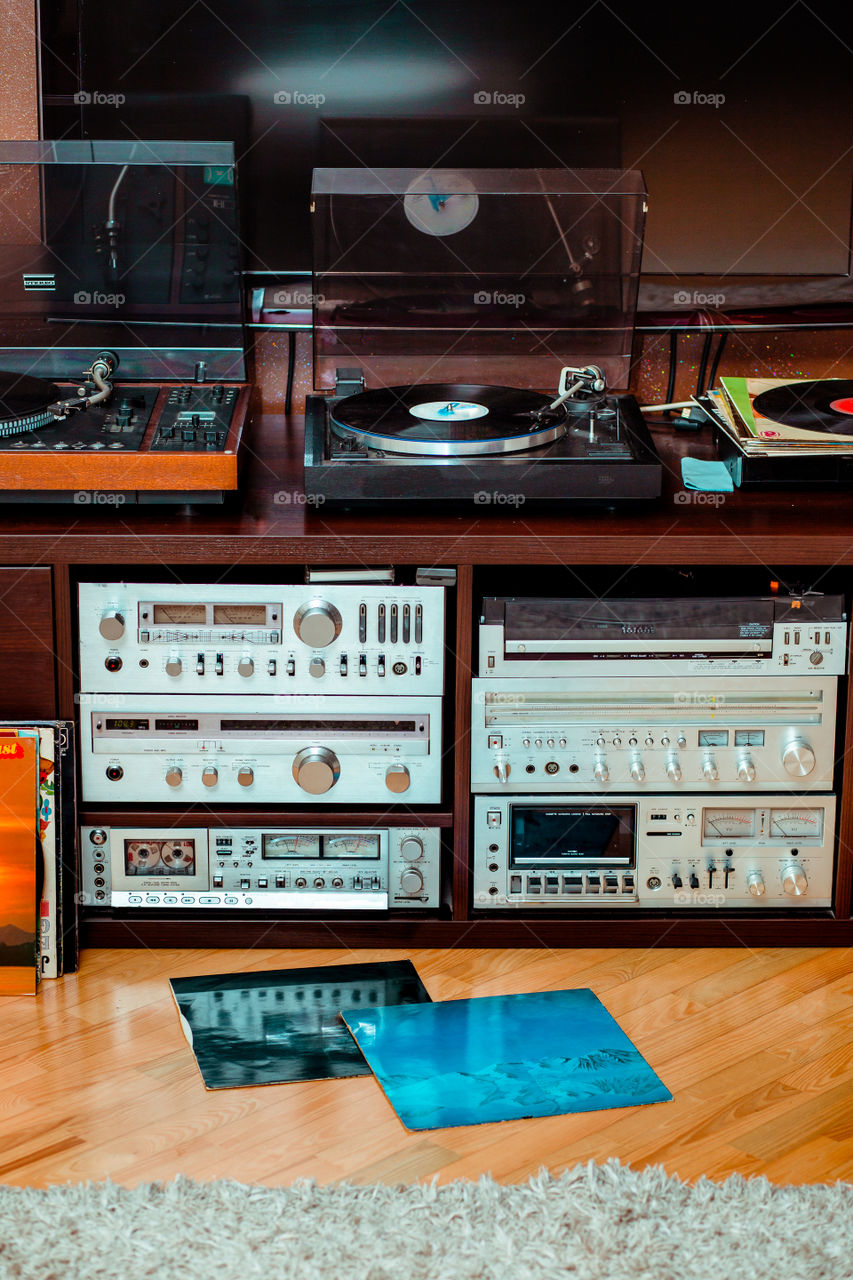 Set of audio equipment, record players, amplifiers, radio and vinyl records