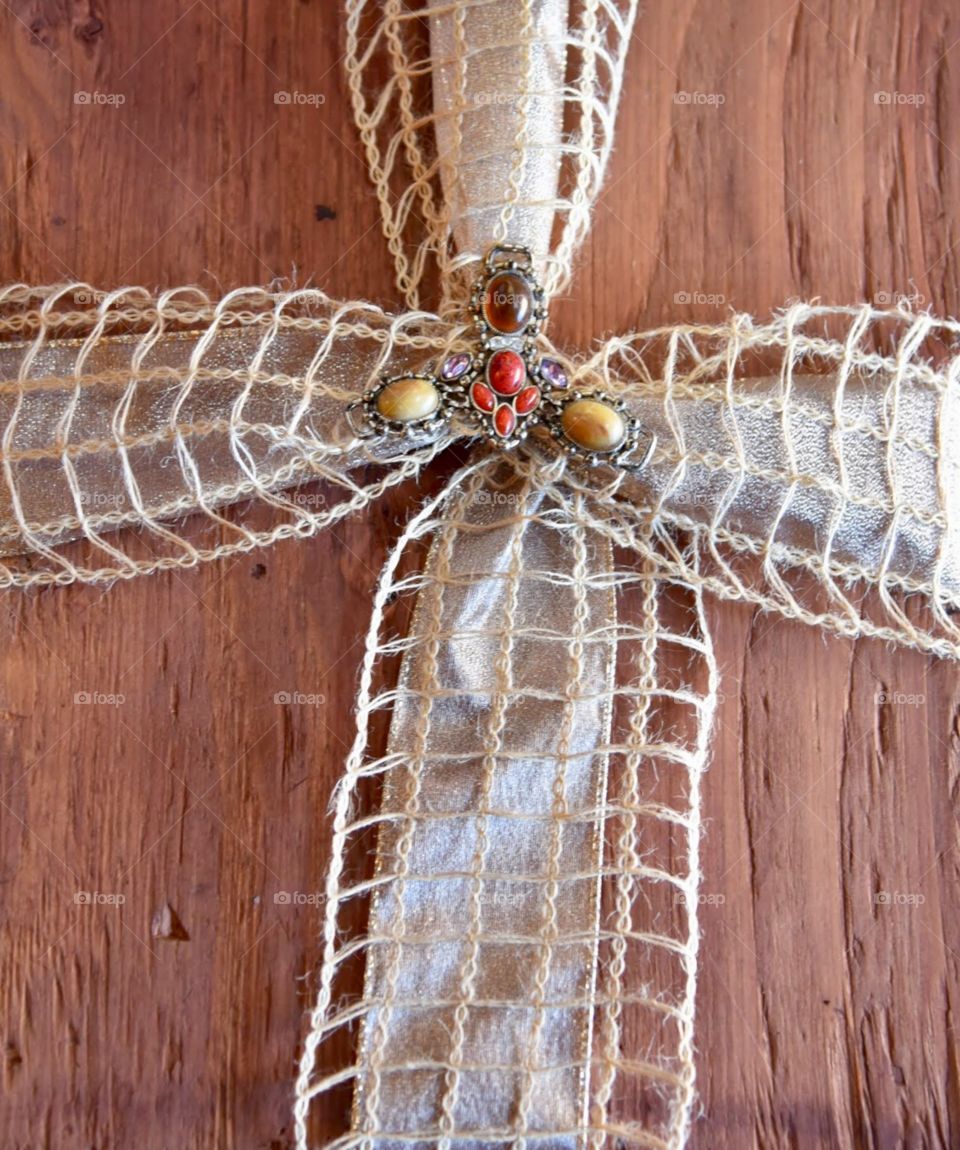 Decoratively Fashioned Cross